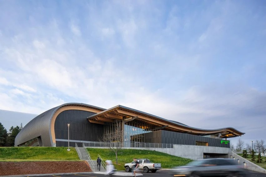 BIM建筑|奥普西建筑工作室为爱达荷州设计木材体育场