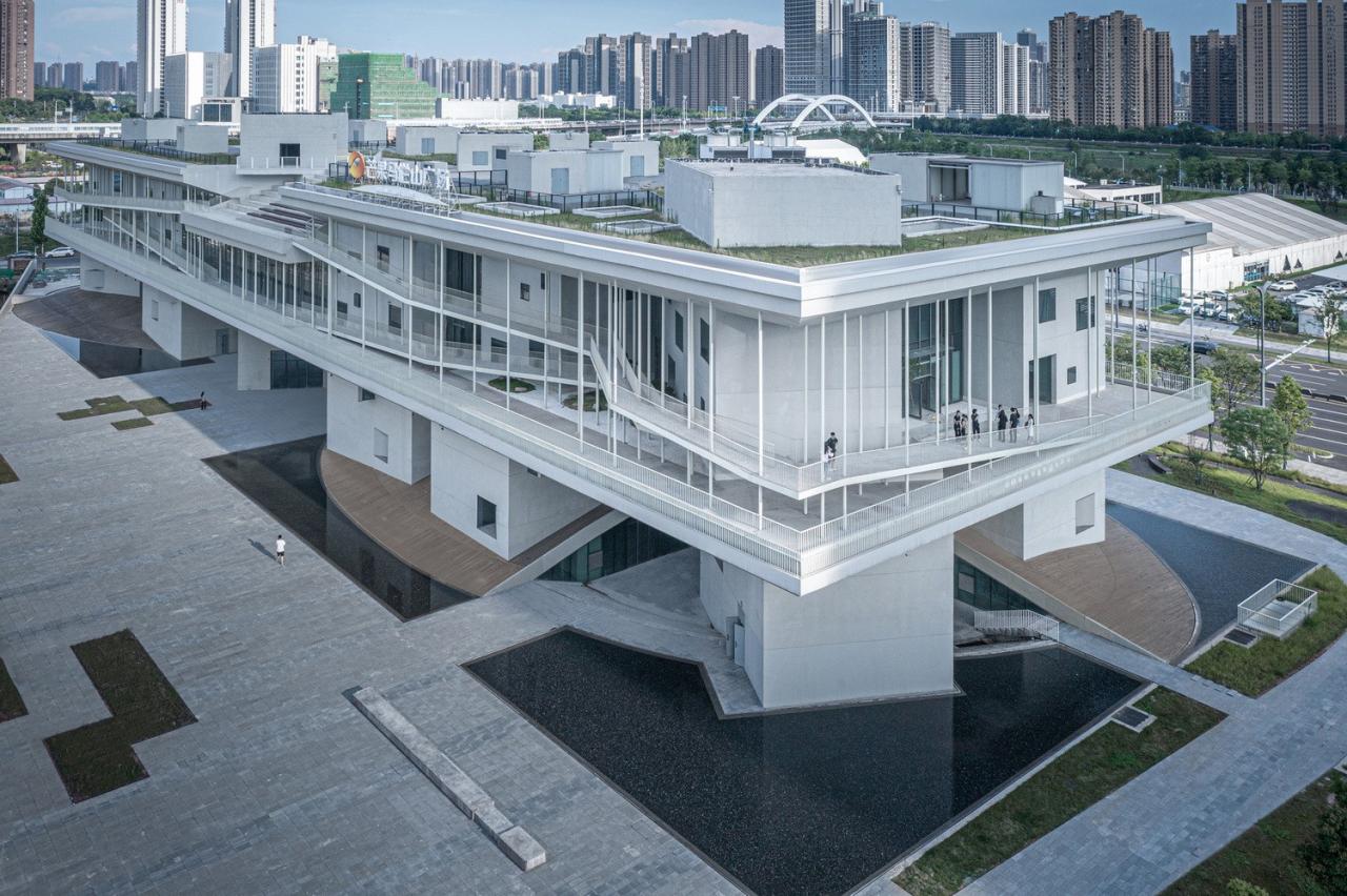 BIM建筑|湖南广电芒果马栏山广场 / 地方工作室