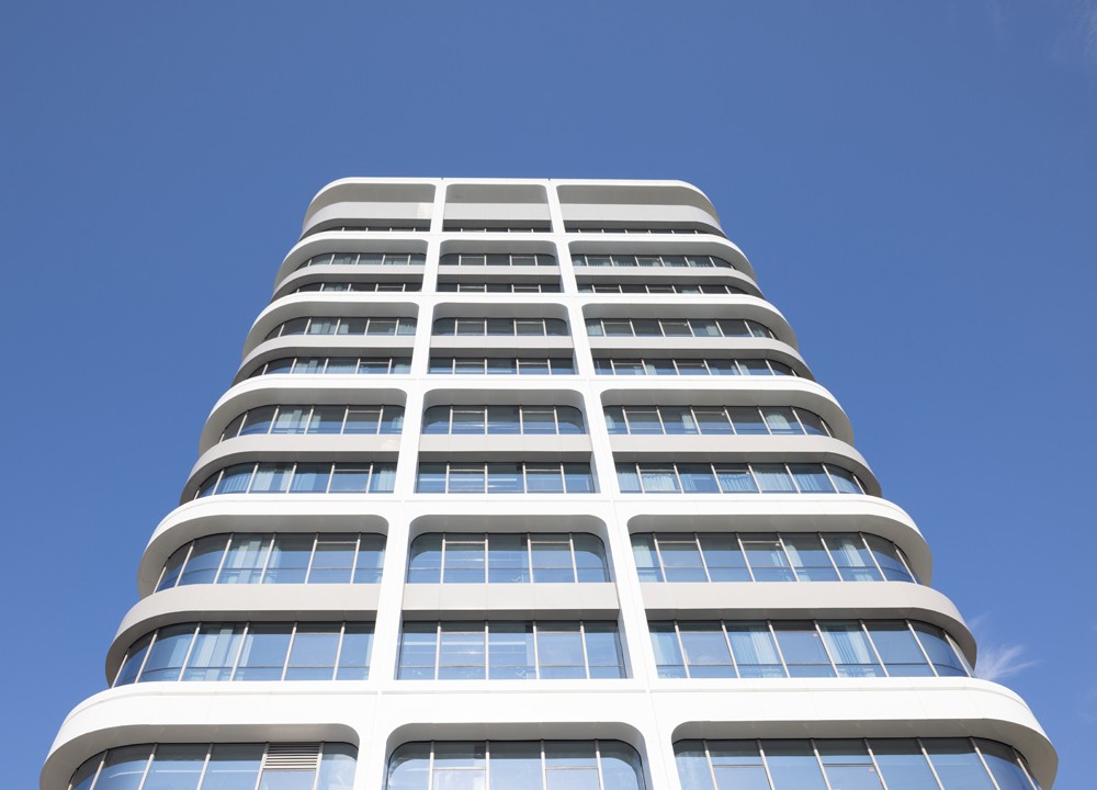 BIM建筑|去医院化：一座温暖的白色城堡-安康市高新医院 / UUA建筑师事务所