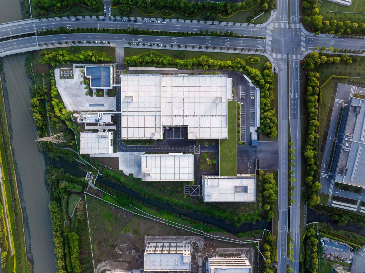 BIM建筑|美术馆语境下的温情工厂/ 田字格建筑事务所