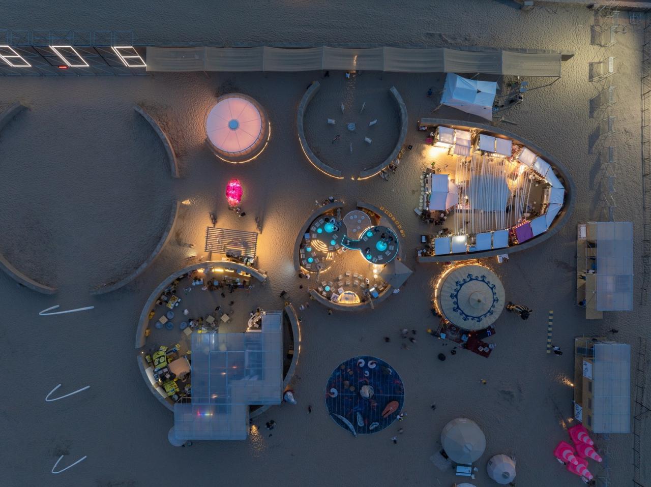 BIM建筑|候鸟沙城 ：“2024阿那亚戏剧节”新作 / 马岩松