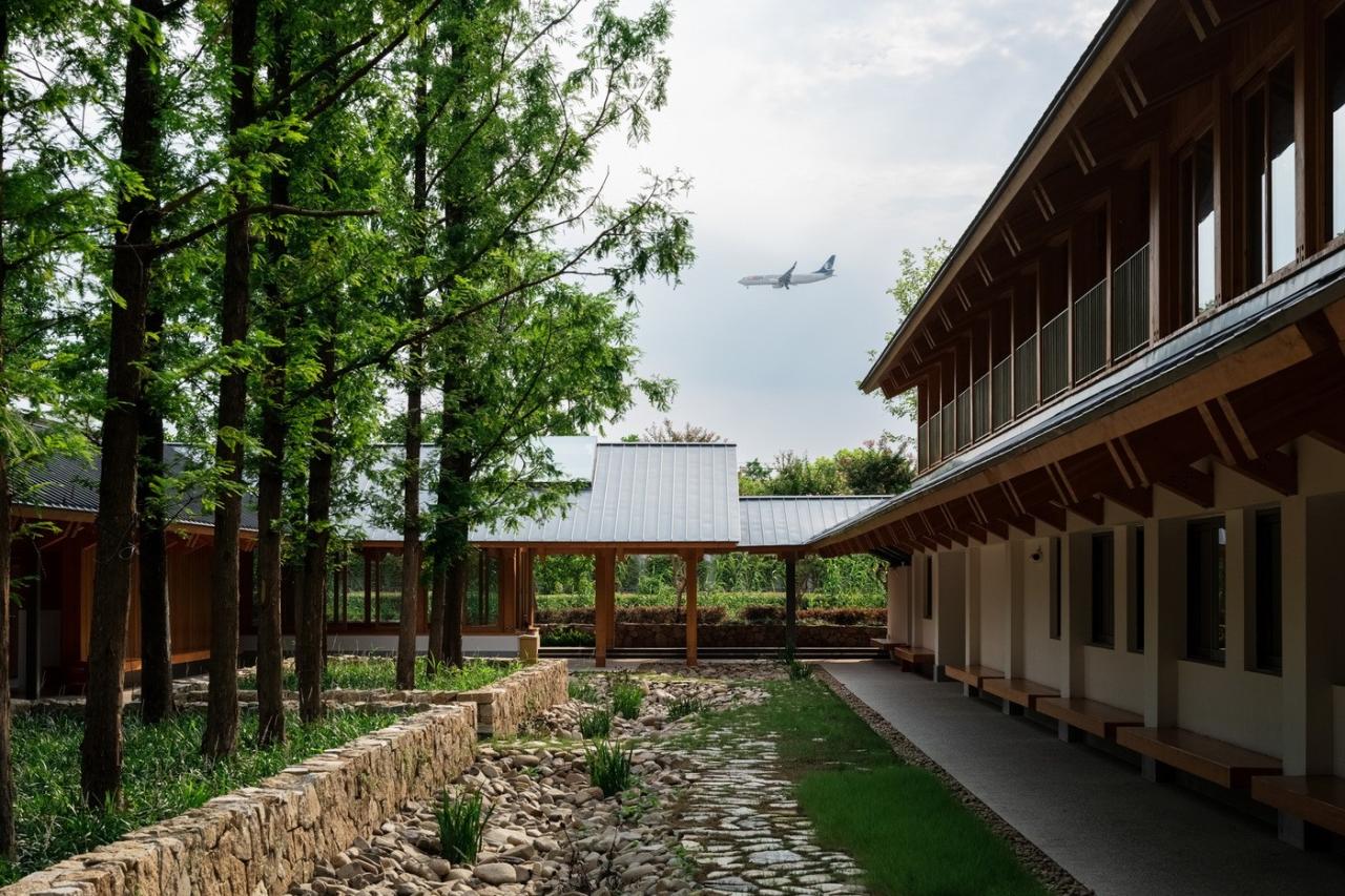 BIM建筑|上海长宁环城生态公园带市民服务驿站 / 致正建筑工作室 + 冶是建筑