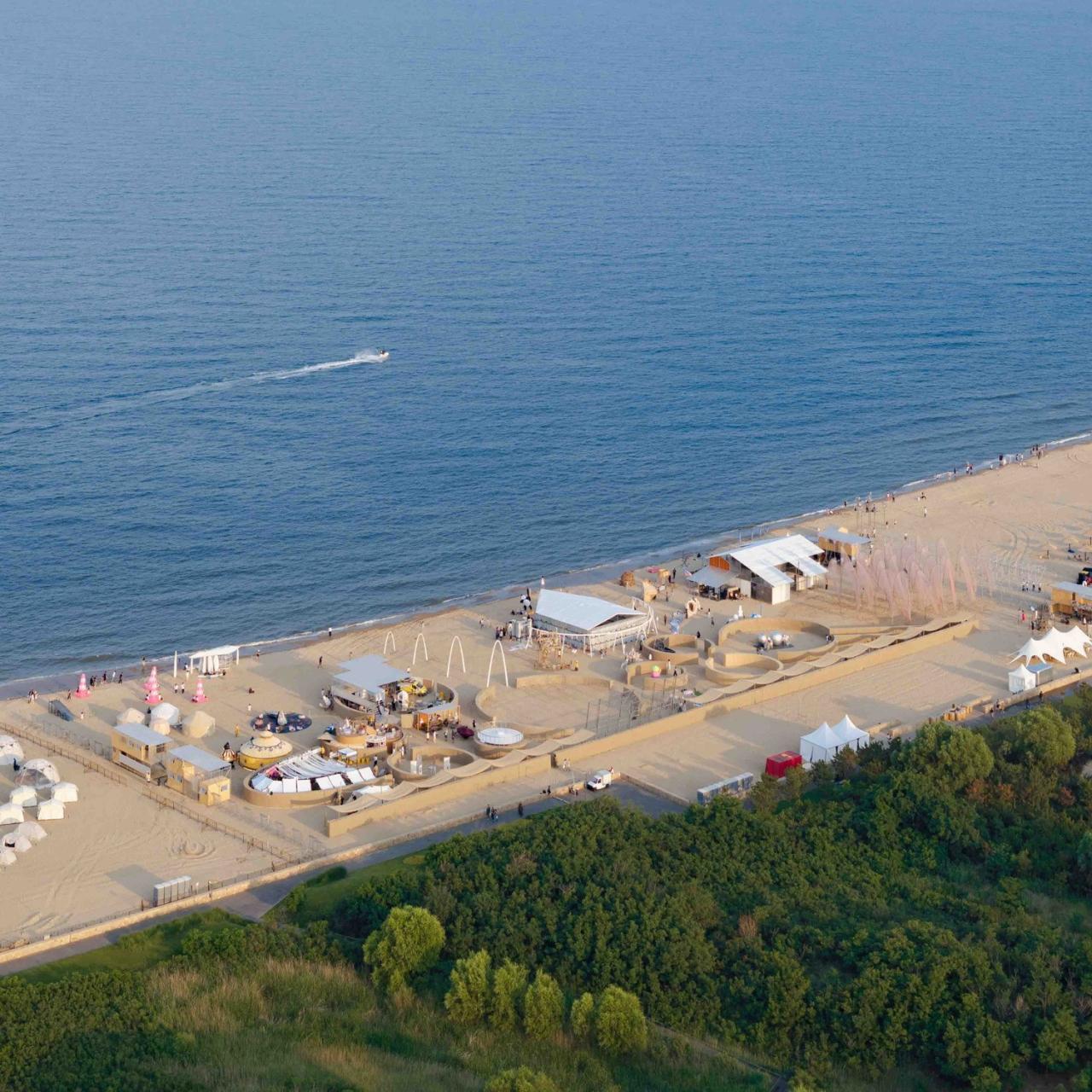 BIM建筑|候鸟沙城 ：“2024阿那亚戏剧节”新作 / 马岩松