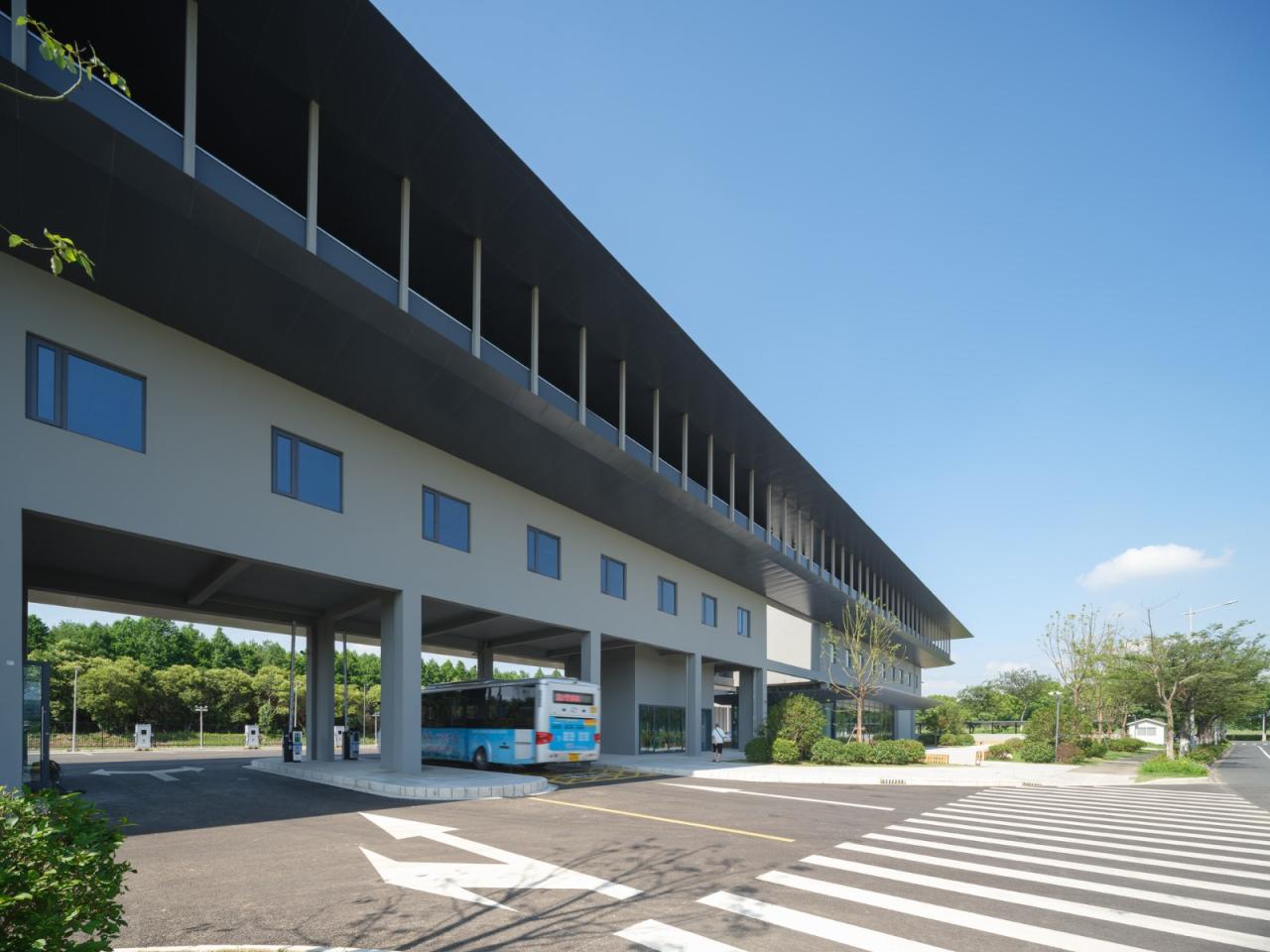 BIM建筑|昆山杜克大学公交首末站 / 阿科米星建筑设计事务所