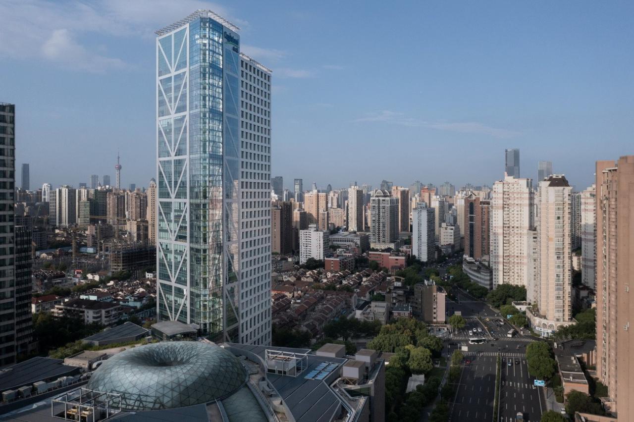 BIM建筑|在上海市中心营造“垂直城市绿洲”：LuOne凯德晶萃广场 / 萨夫迪建筑事务所
