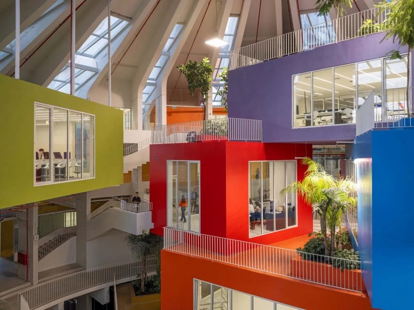 BIM建筑|地拉那“金字塔”重新开放