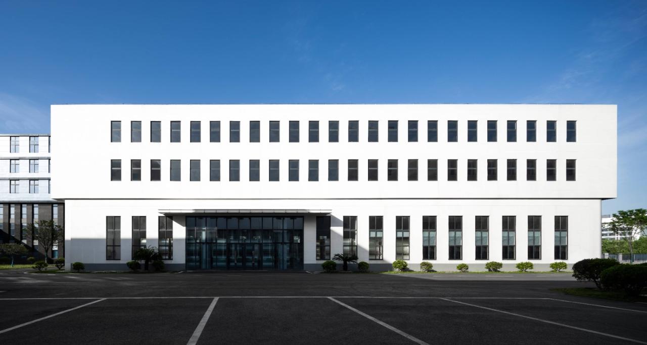 BIM建筑|美术馆语境下的温情工厂/ 田字格建筑事务所