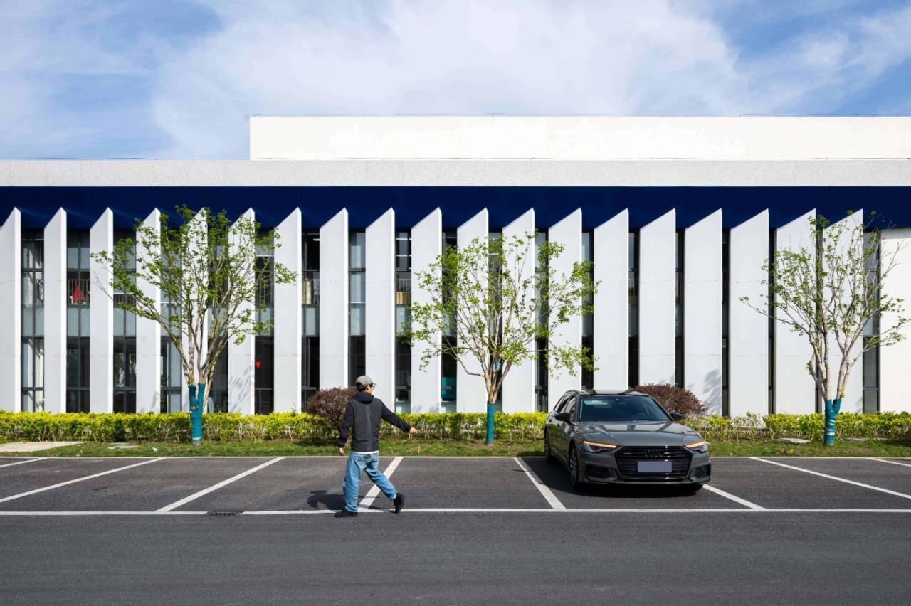 BIM建筑|美术馆语境下的温情工厂/ 田字格建筑事务所