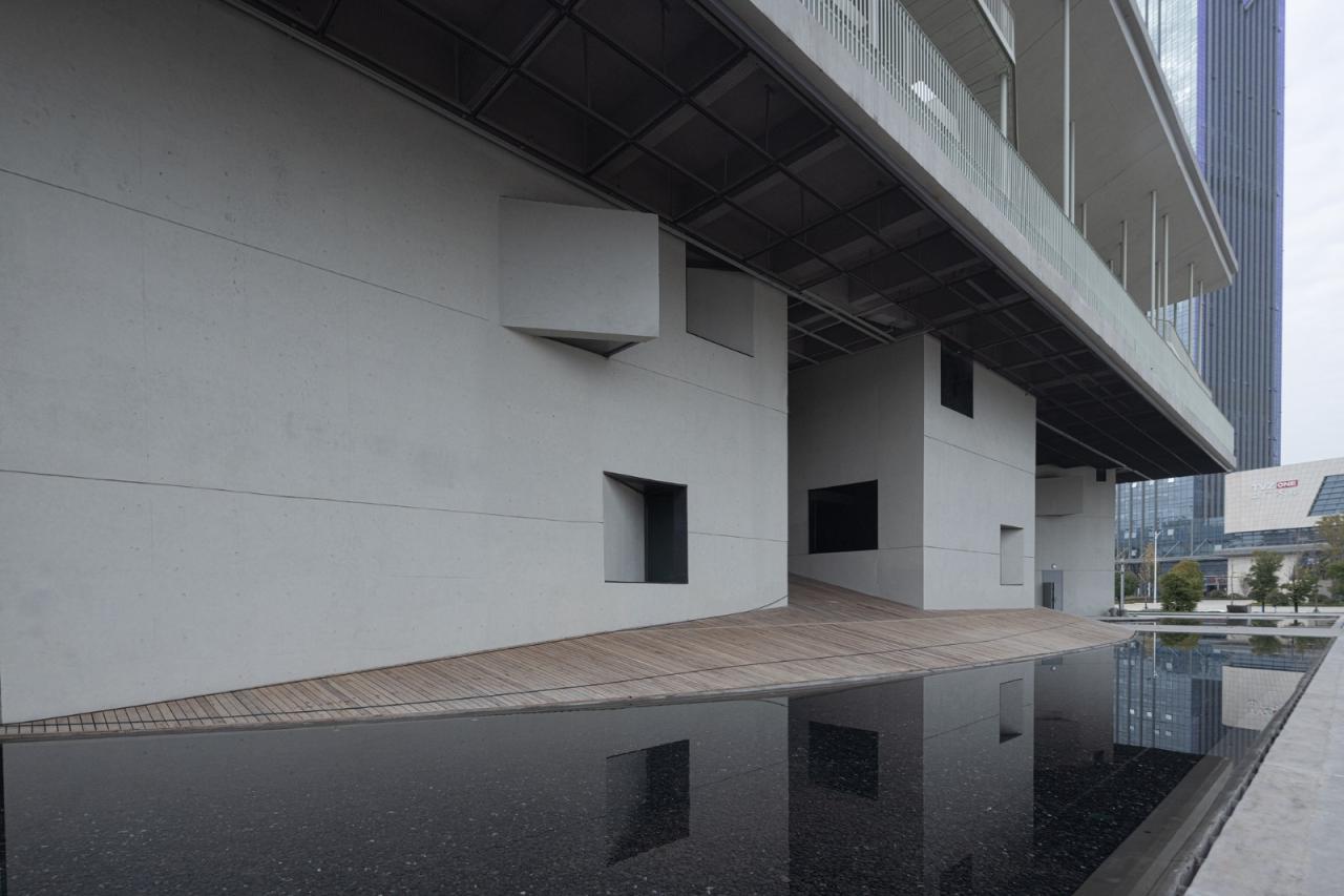 BIM建筑|湖南广电芒果马栏山广场 / 地方工作室