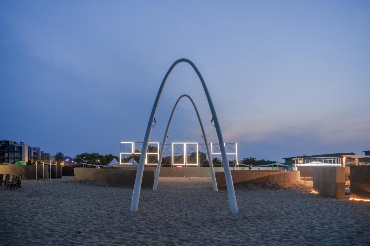 BIM建筑|候鸟沙城 ：“2024阿那亚戏剧节”新作 / 马岩松