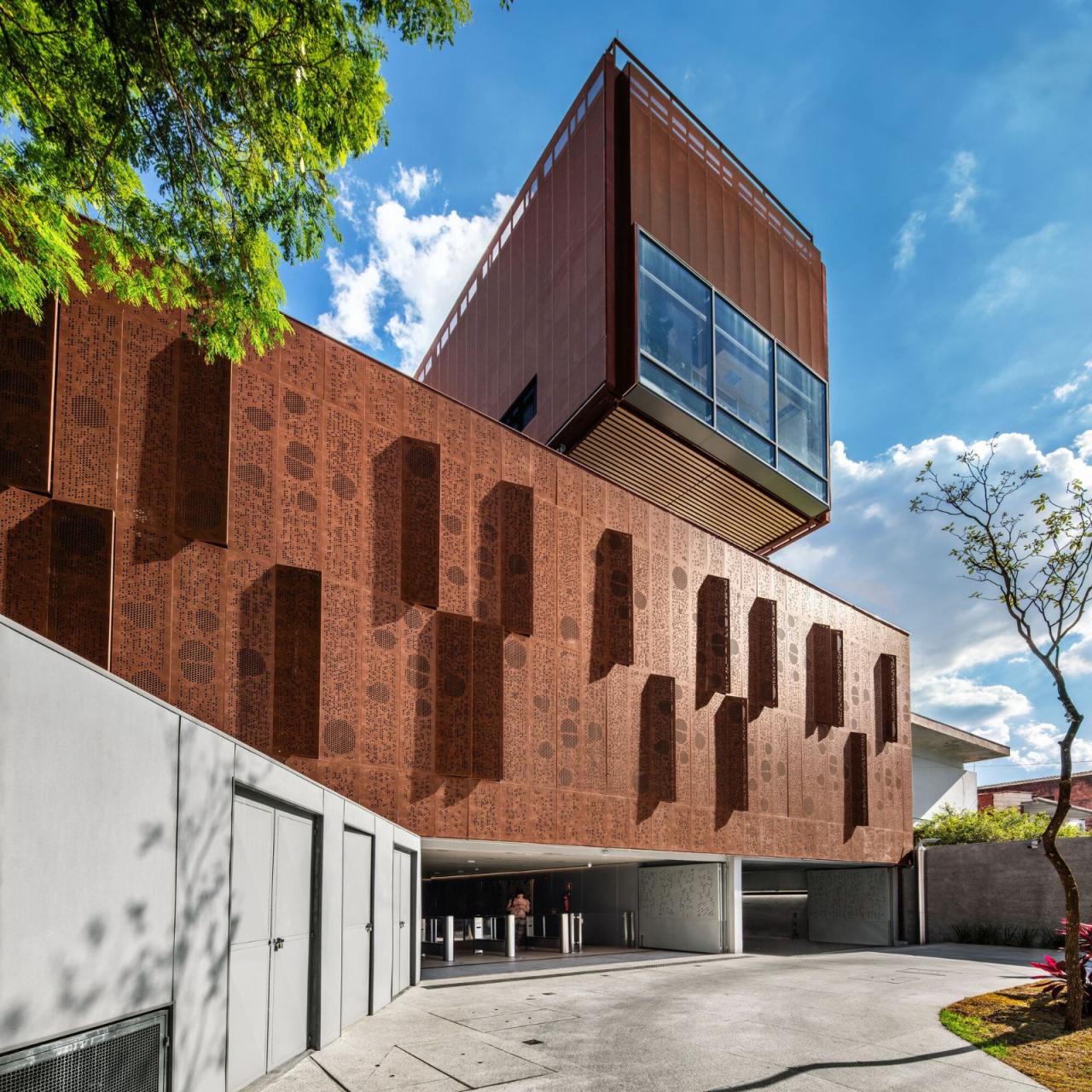 BIM建筑|鲁道夫斯坦纳大学 / Biselli Katchborian Arquitetos