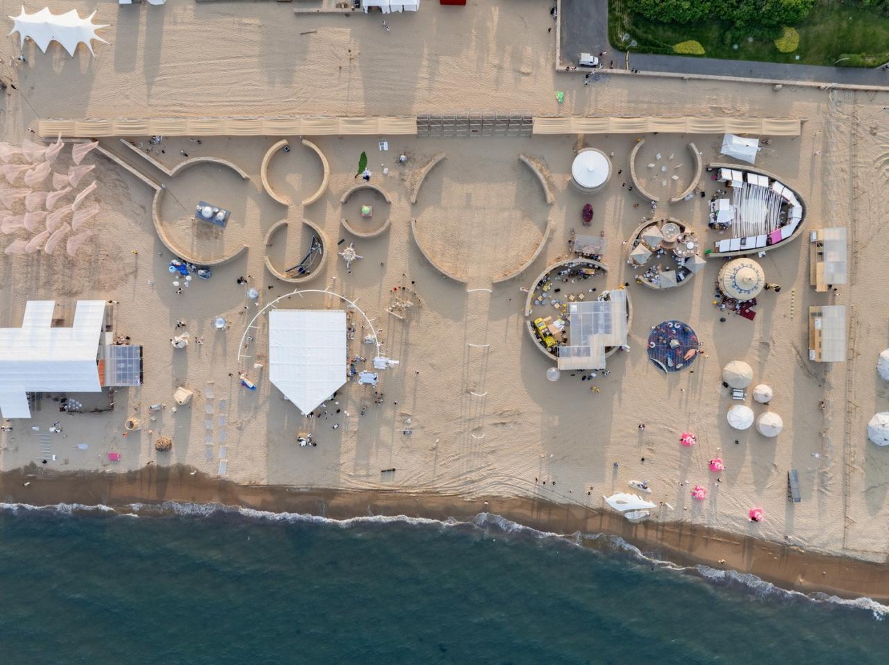 BIM建筑|候鸟沙城 ：“2024阿那亚戏剧节”新作 / 马岩松