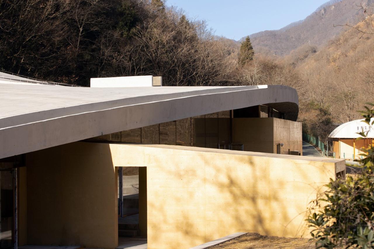 BIM建筑|唐家河自然教育中心 / 合造社建筑设计