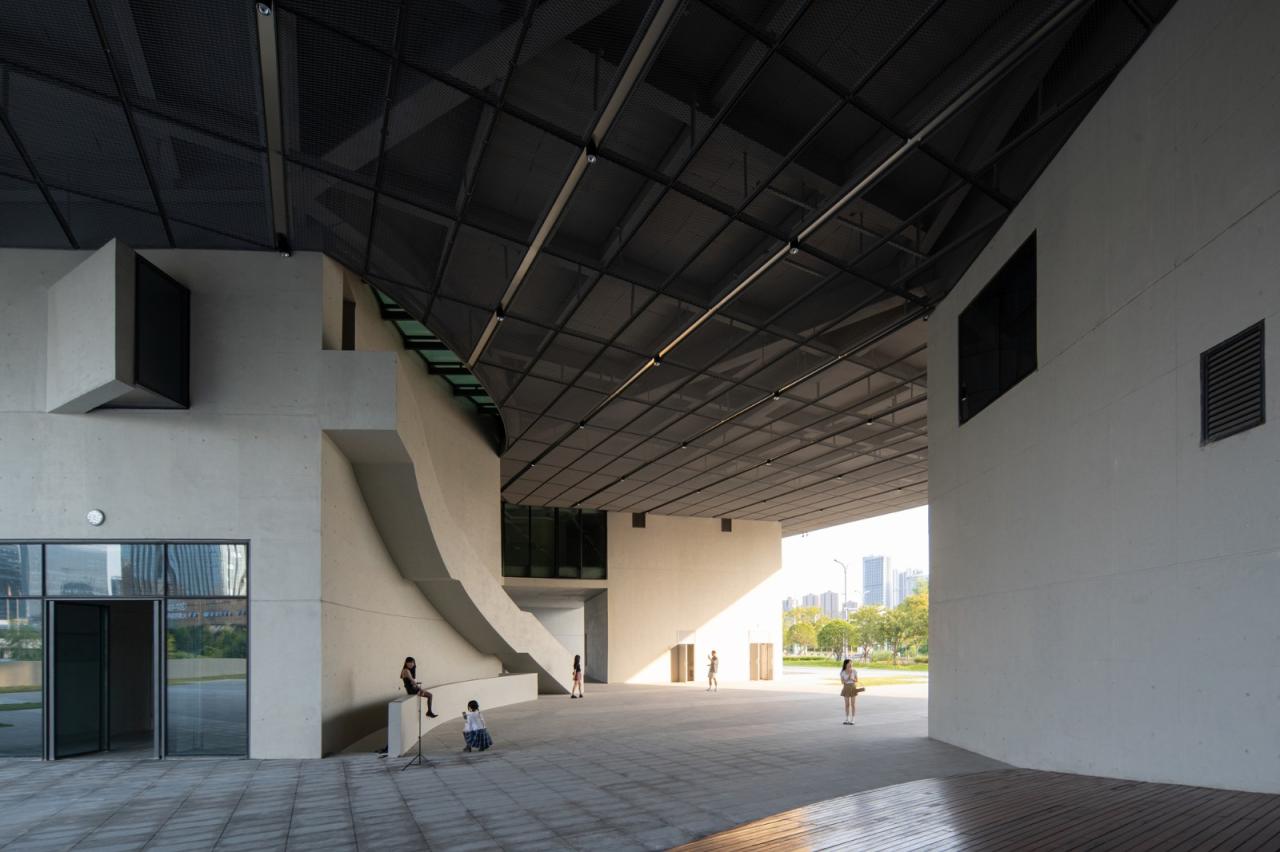 BIM建筑|湖南广电芒果马栏山广场 / 地方工作室