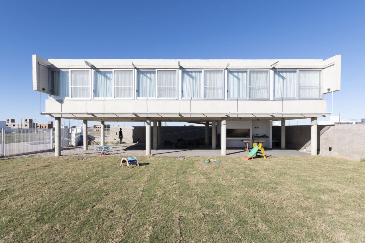 BIM建筑|柱间住宅 / Esteras Perrote