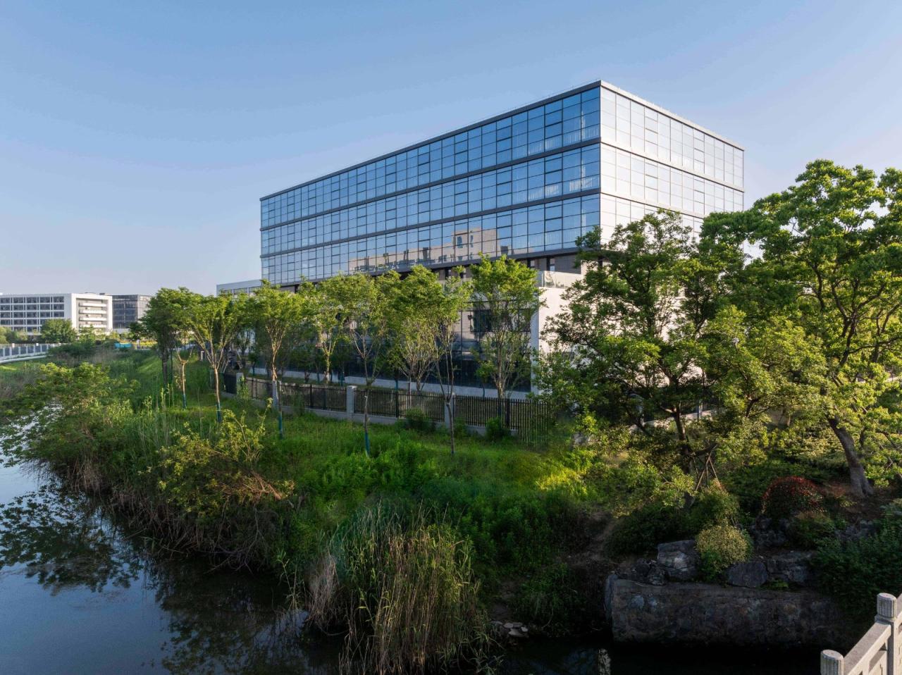 BIM建筑|美术馆语境下的温情工厂/ 田字格建筑事务所