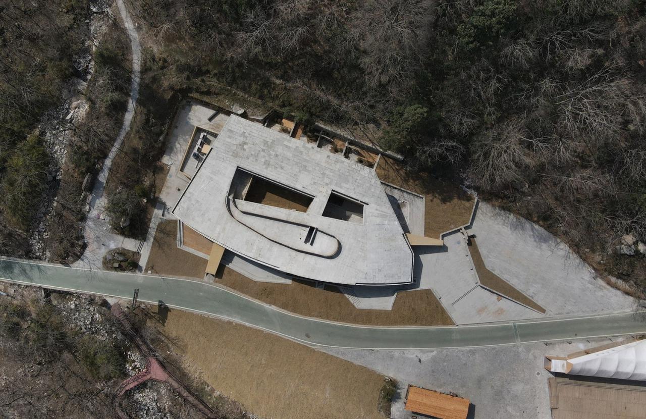 BIM建筑|唐家河自然教育中心 / 合造社建筑设计