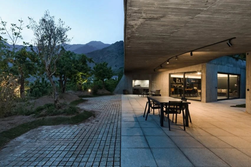 BIM建筑|奥尔古工作室设计地下度假屋