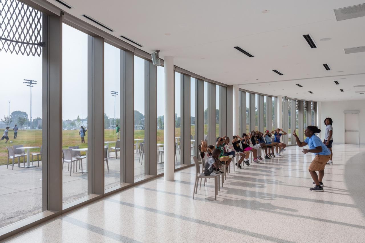 BIM建筑|芝加哥公园区总部和体育馆 / John Ronan Architects