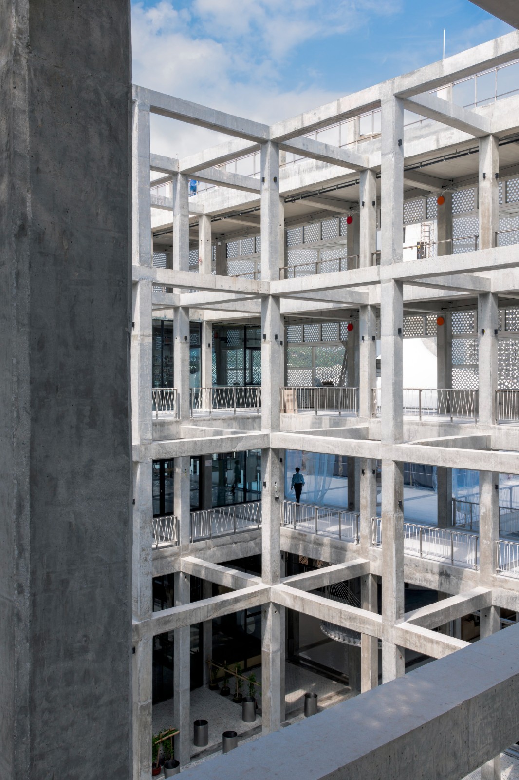 BIM建筑|第三空间文化学习中心 / Studio Saar