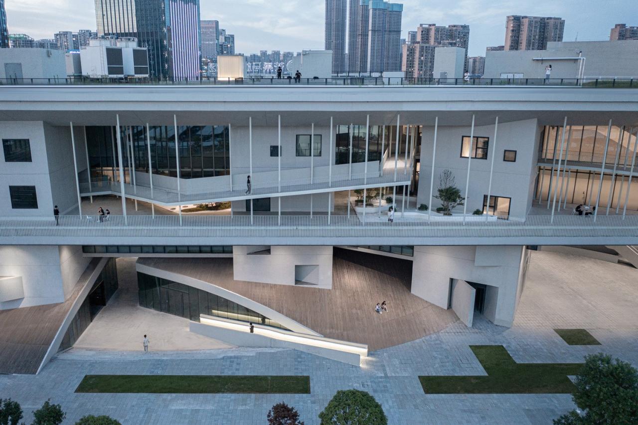 BIM建筑|湖南广电芒果马栏山广场 / 地方工作室