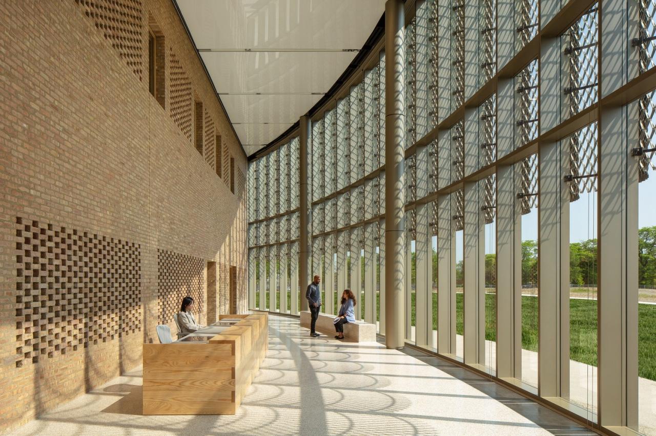 BIM建筑|芝加哥公园区总部和体育馆 / John Ronan Architects