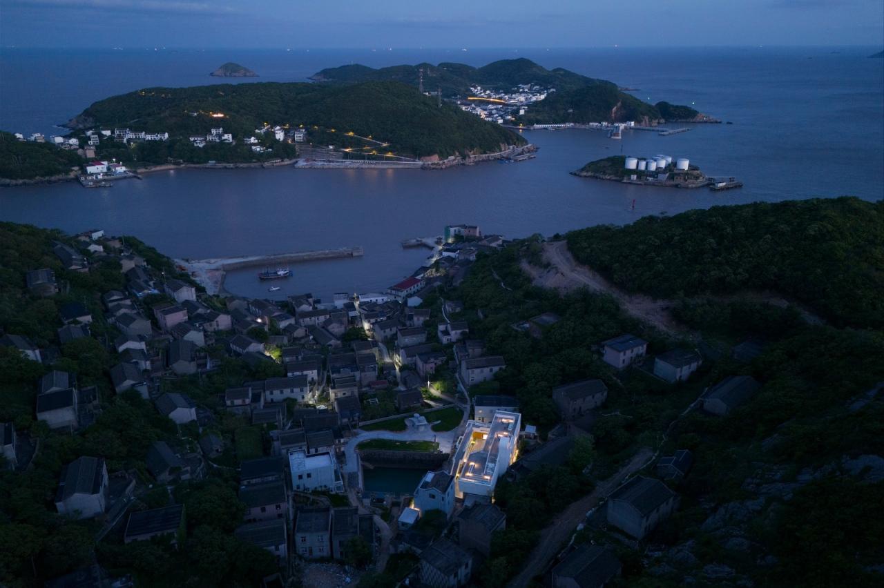 BIM建筑|孤岛浮舟：舟山柴山岛托老所 / 孟凡浩-line+建筑事务所