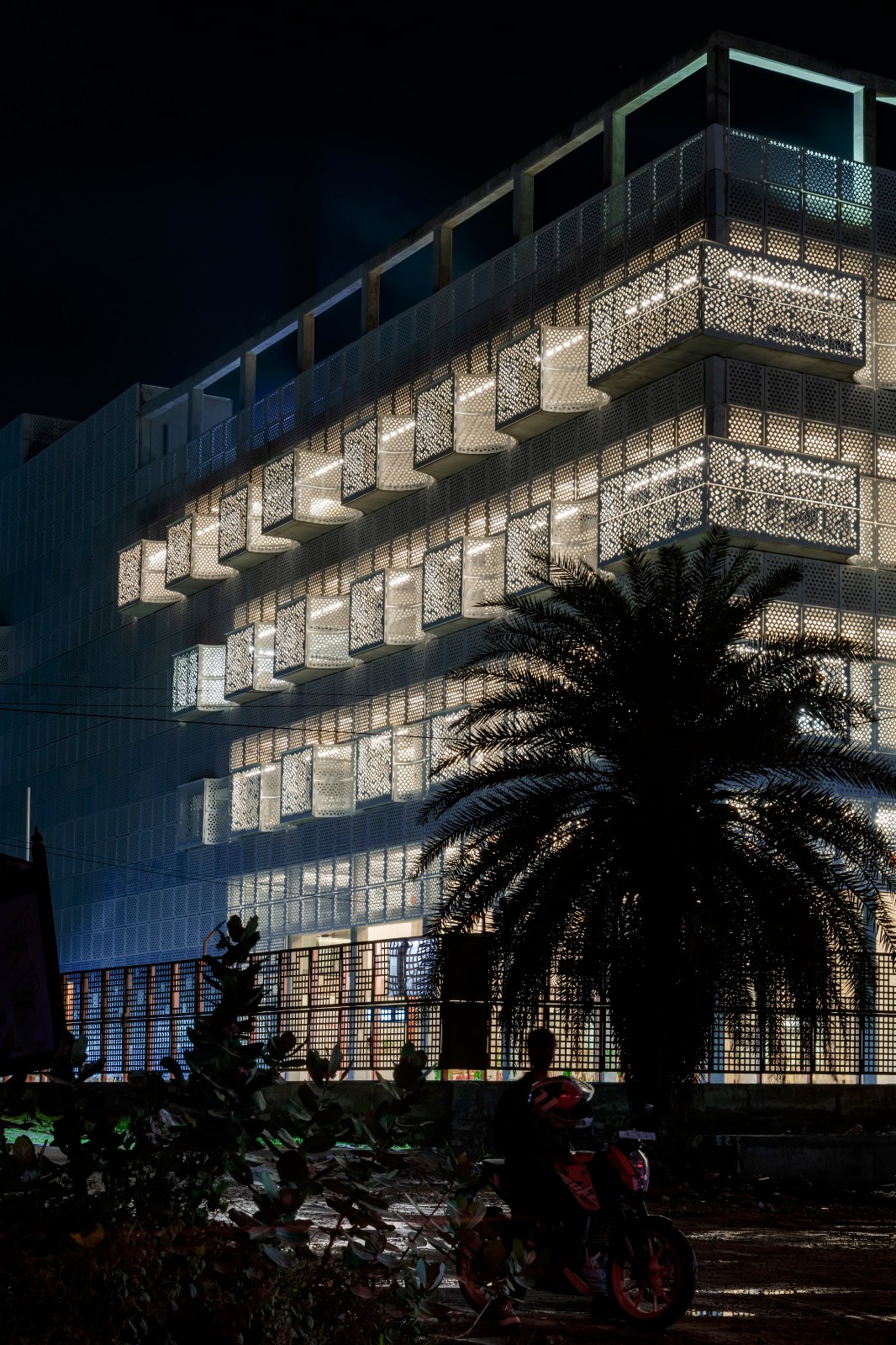 BIM建筑|第三空间文化学习中心 / Studio Saar