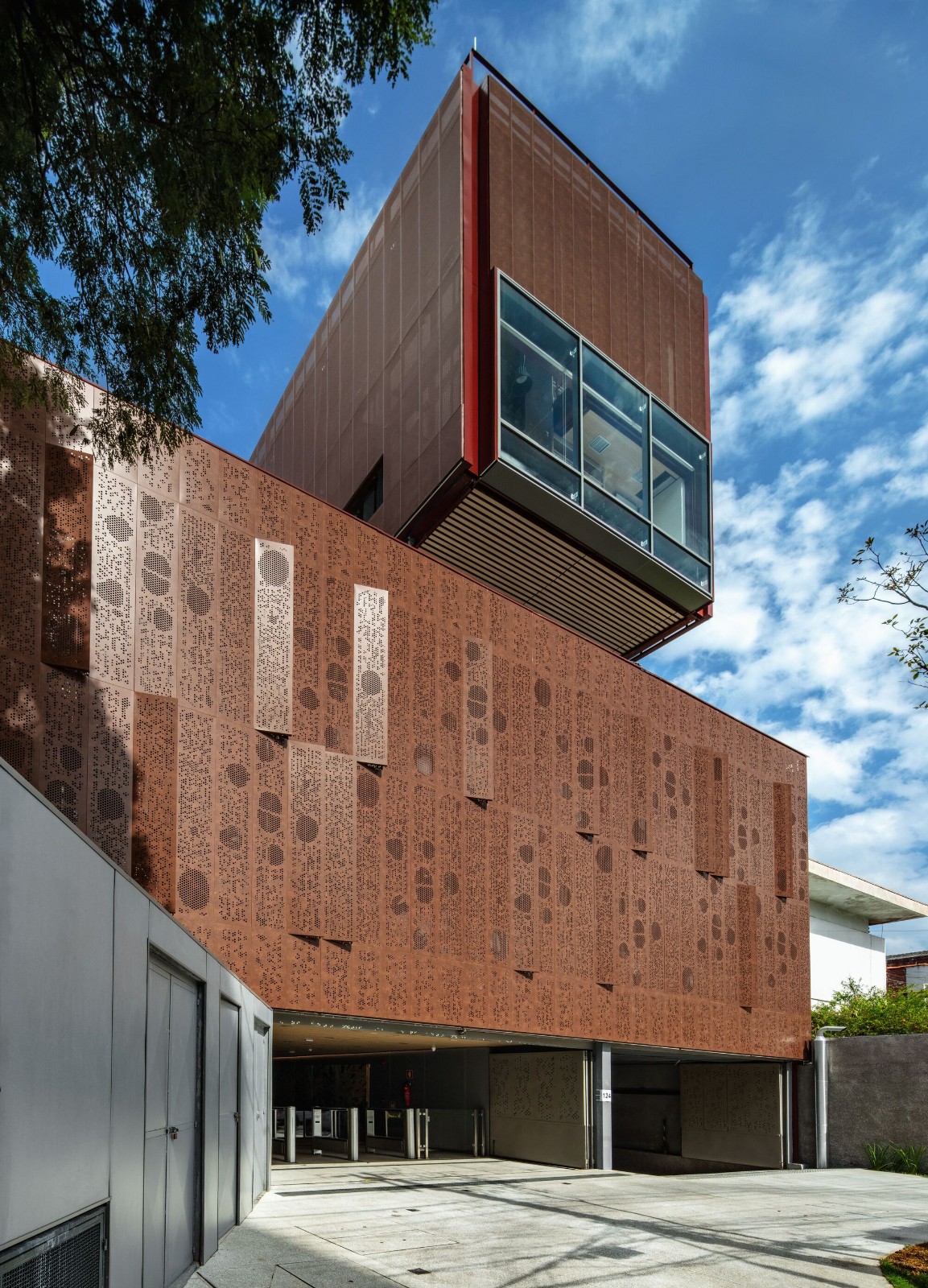 BIM建筑|鲁道夫斯坦纳大学 / Biselli Katchborian Arquitetos