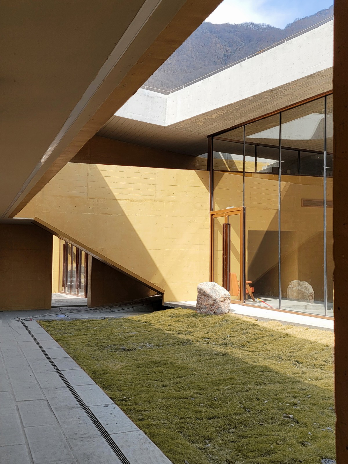 BIM建筑|唐家河自然教育中心 / 合造社建筑设计