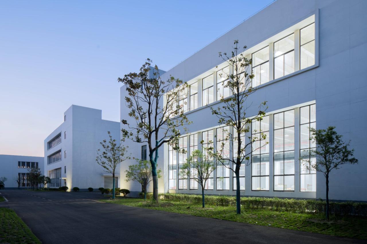 BIM建筑|美术馆语境下的温情工厂/ 田字格建筑事务所