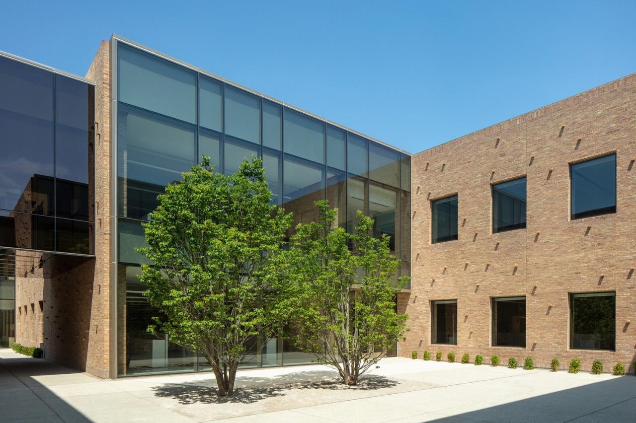 BIM建筑|芝加哥公园区总部和体育馆 / John Ronan Architects