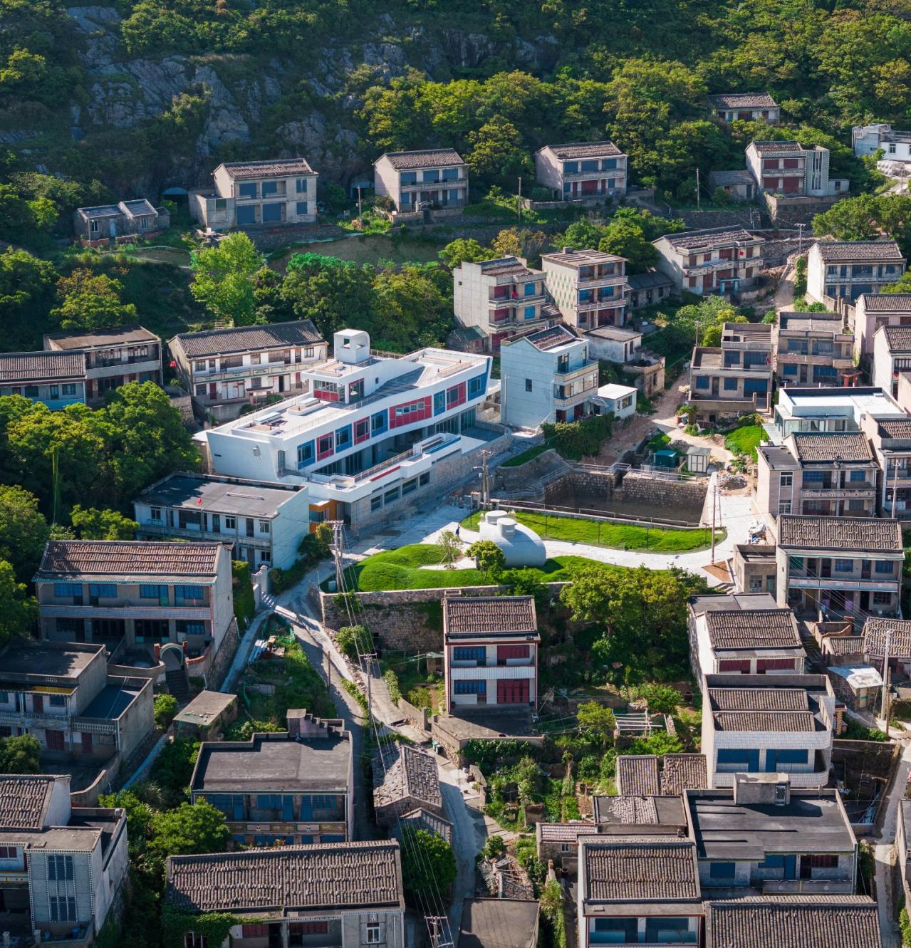 BIM建筑|孤岛浮舟：舟山柴山岛托老所 / 孟凡浩-line+建筑事务所