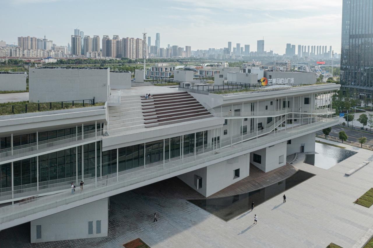 BIM建筑|湖南广电芒果马栏山广场 / 地方工作室