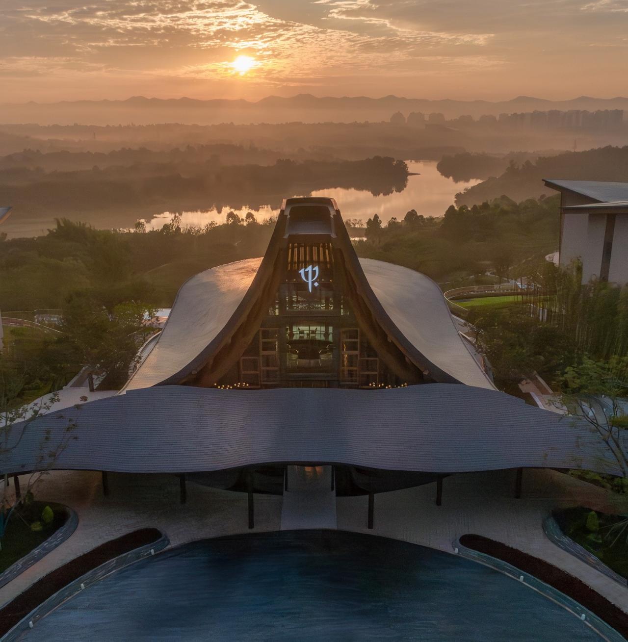 BIM建筑|“龙脊”- 地中海黑龙滩度假酒店 / AIM ARCHITECTURE