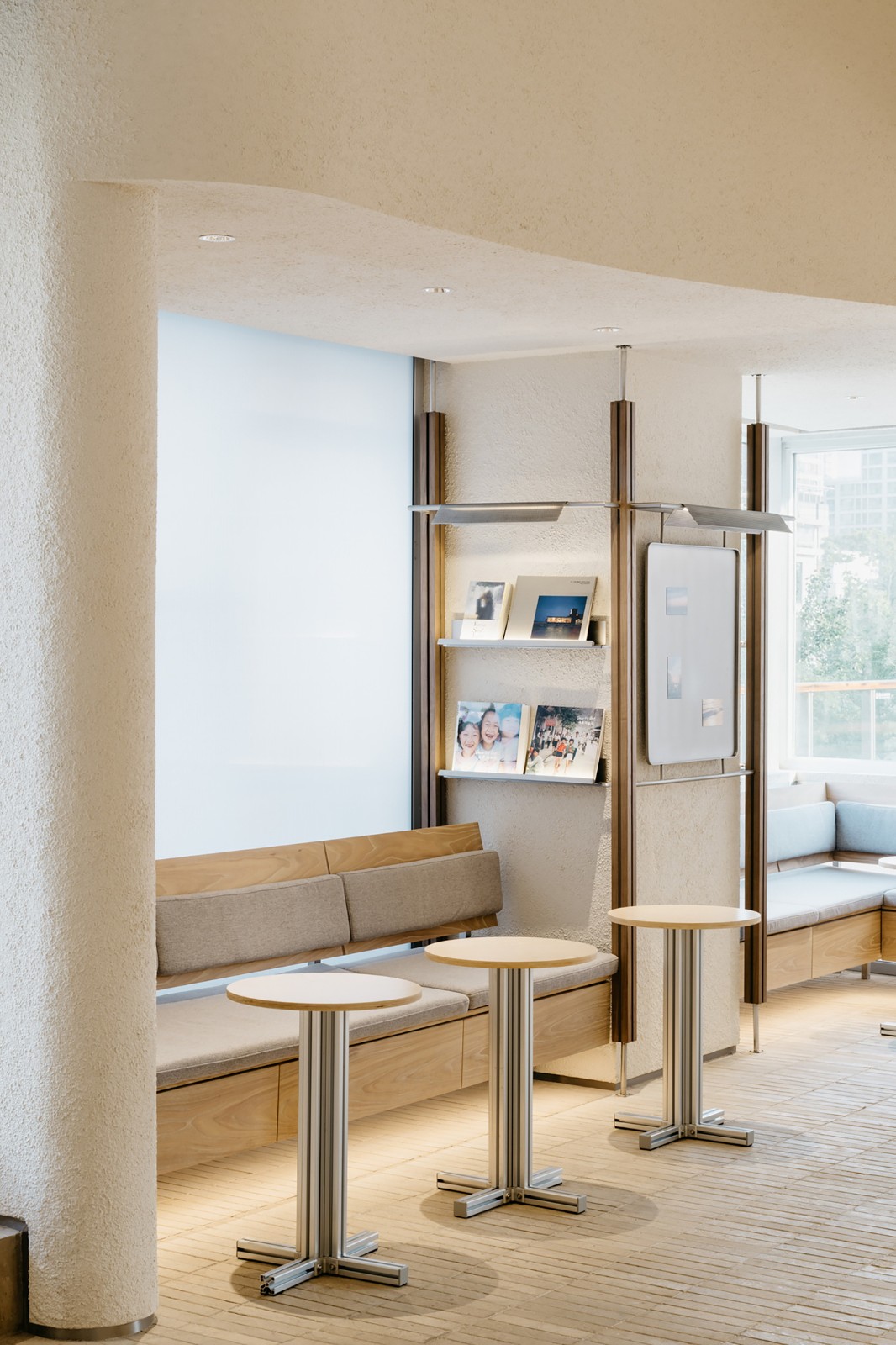 BIM建筑|尼康直营店·北京三里屯太古里店 / Lukstudio芝作室