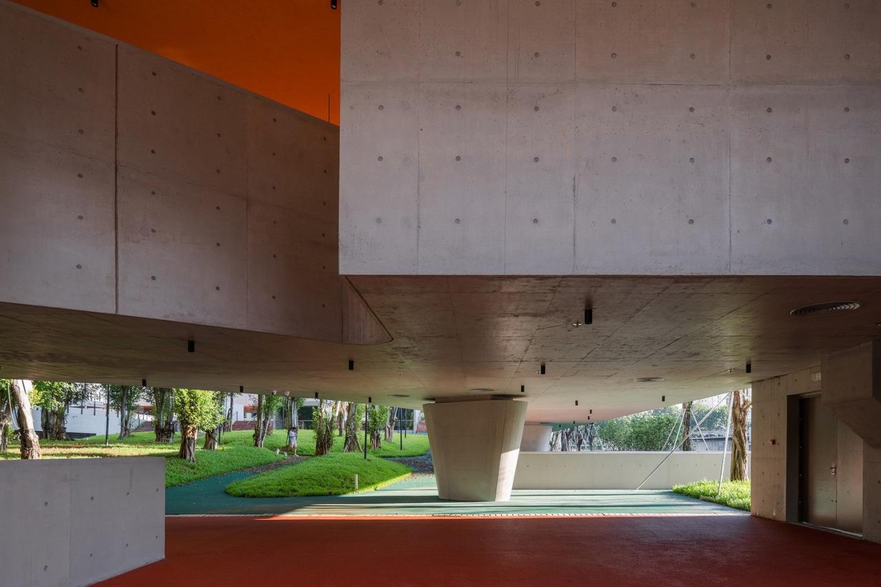 BIM建筑|深圳荔园外国语小学 / 直向建筑