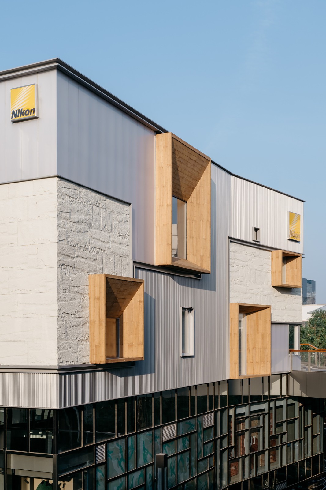 BIM建筑|尼康直营店·北京三里屯太古里店 / Lukstudio芝作室