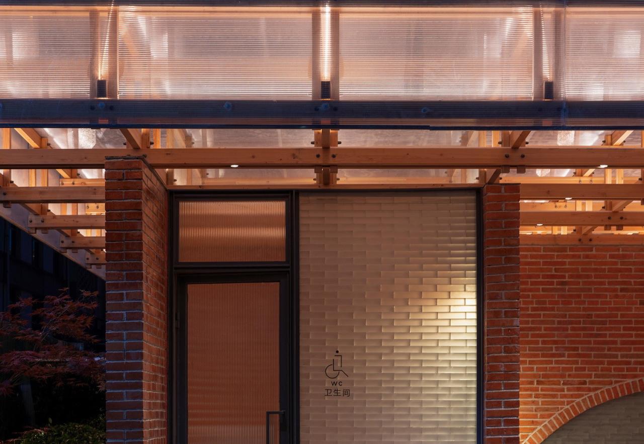 BIM建筑|留坝老街红砖公厕 / 尌林建筑设计事务所