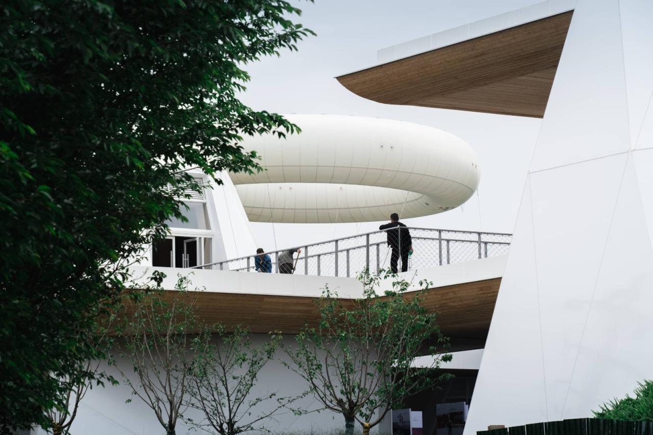 BIM建筑|上天入地：下岩贝穿云编木隧&腾云气象环 / 朱培栋-line+建筑事务所