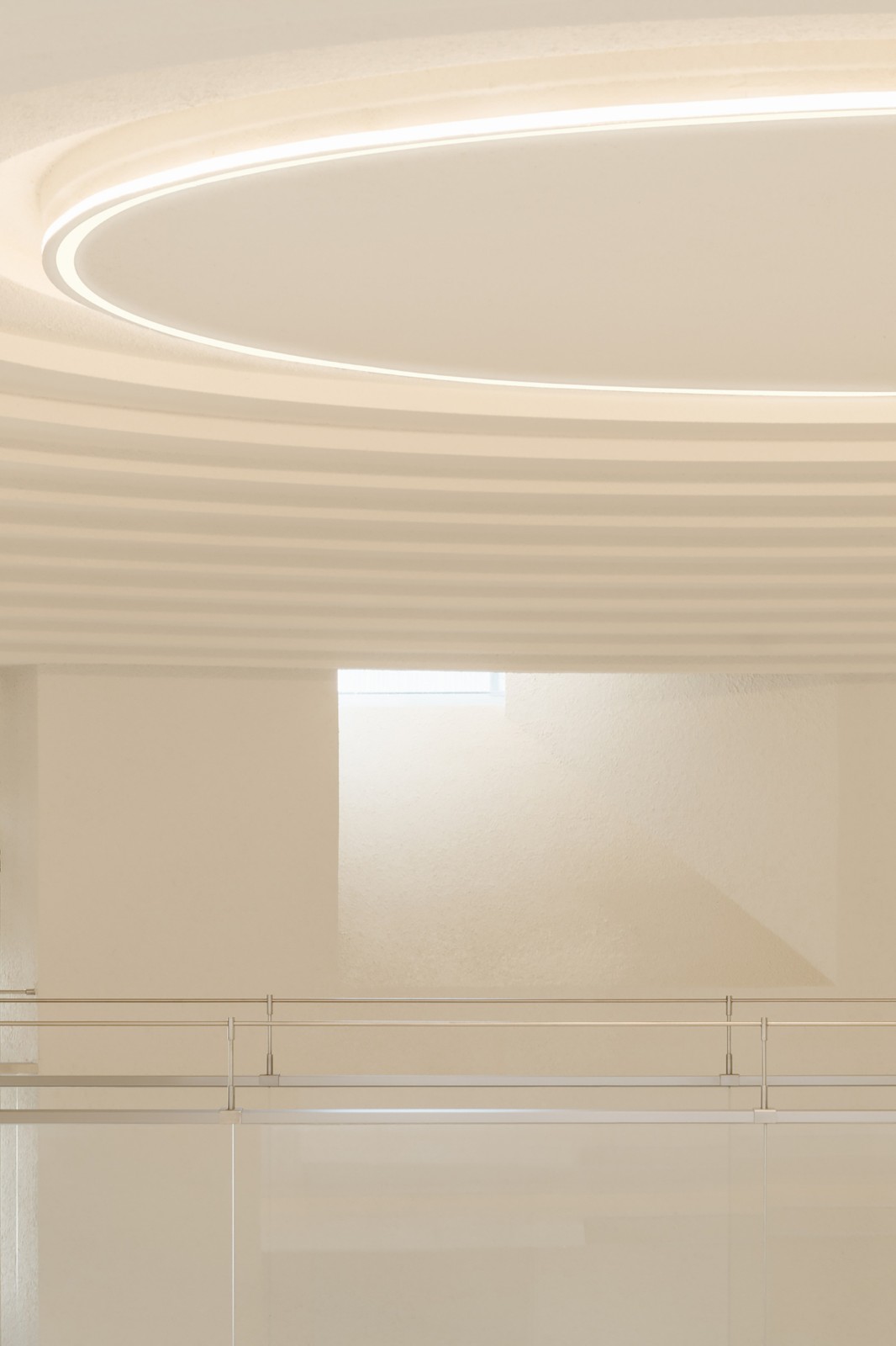 BIM建筑|尼康直营店·北京三里屯太古里店 / Lukstudio芝作室