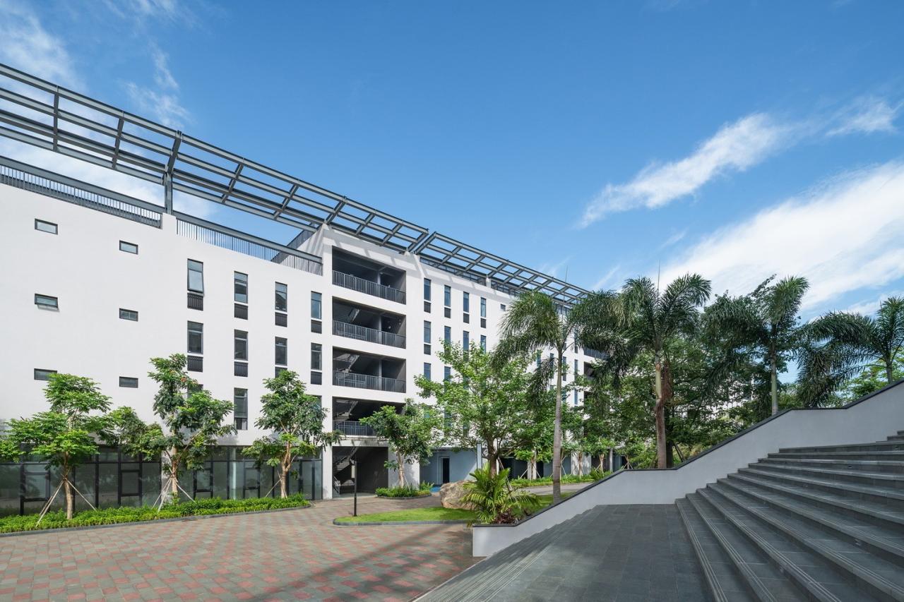 BIM建筑|北京大学附属中学海口学校 / Crossboundaries