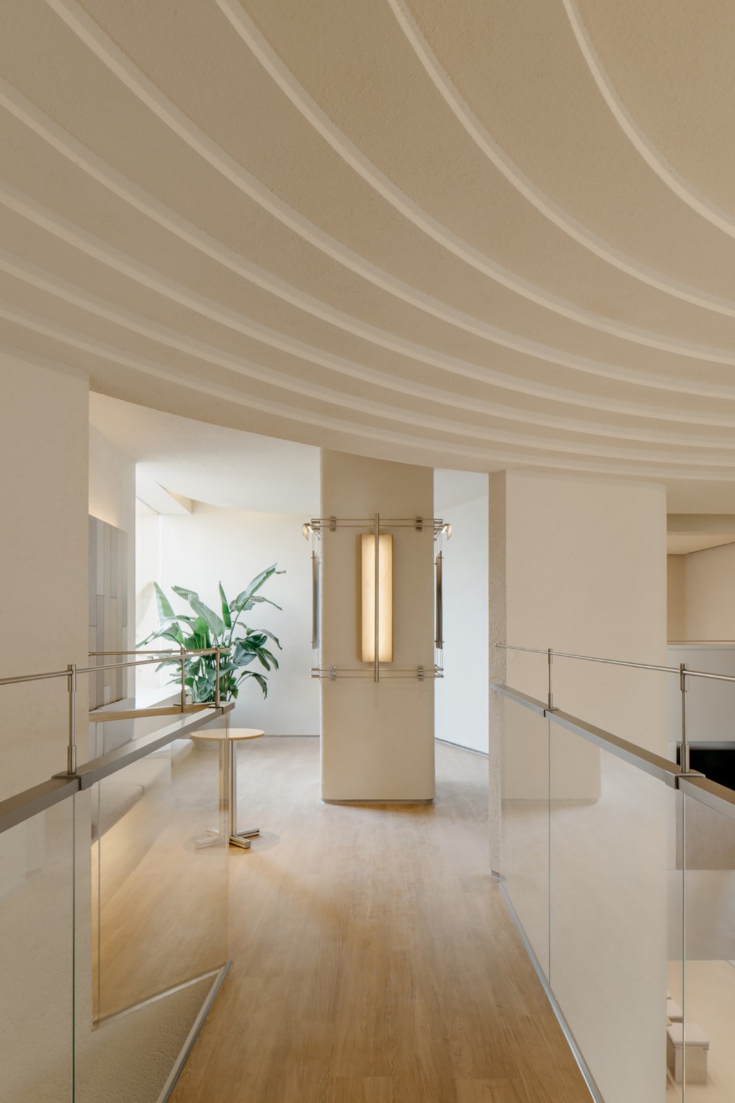 BIM建筑|尼康直营店·北京三里屯太古里店 / Lukstudio芝作室