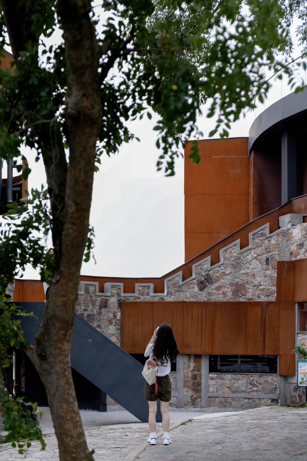 BIM建筑|太湖度假区凤凰台改造 / 平介设计