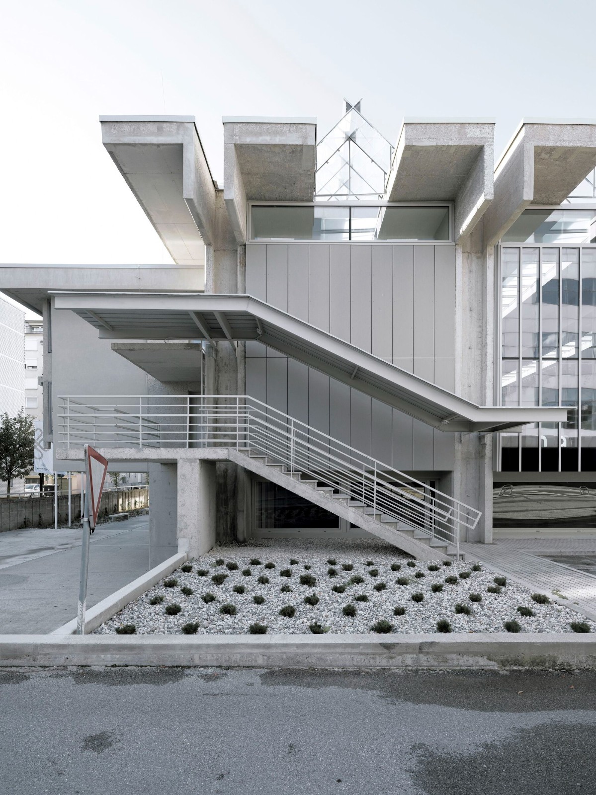 BIM建筑|老印刷厂 / OFIS Architects