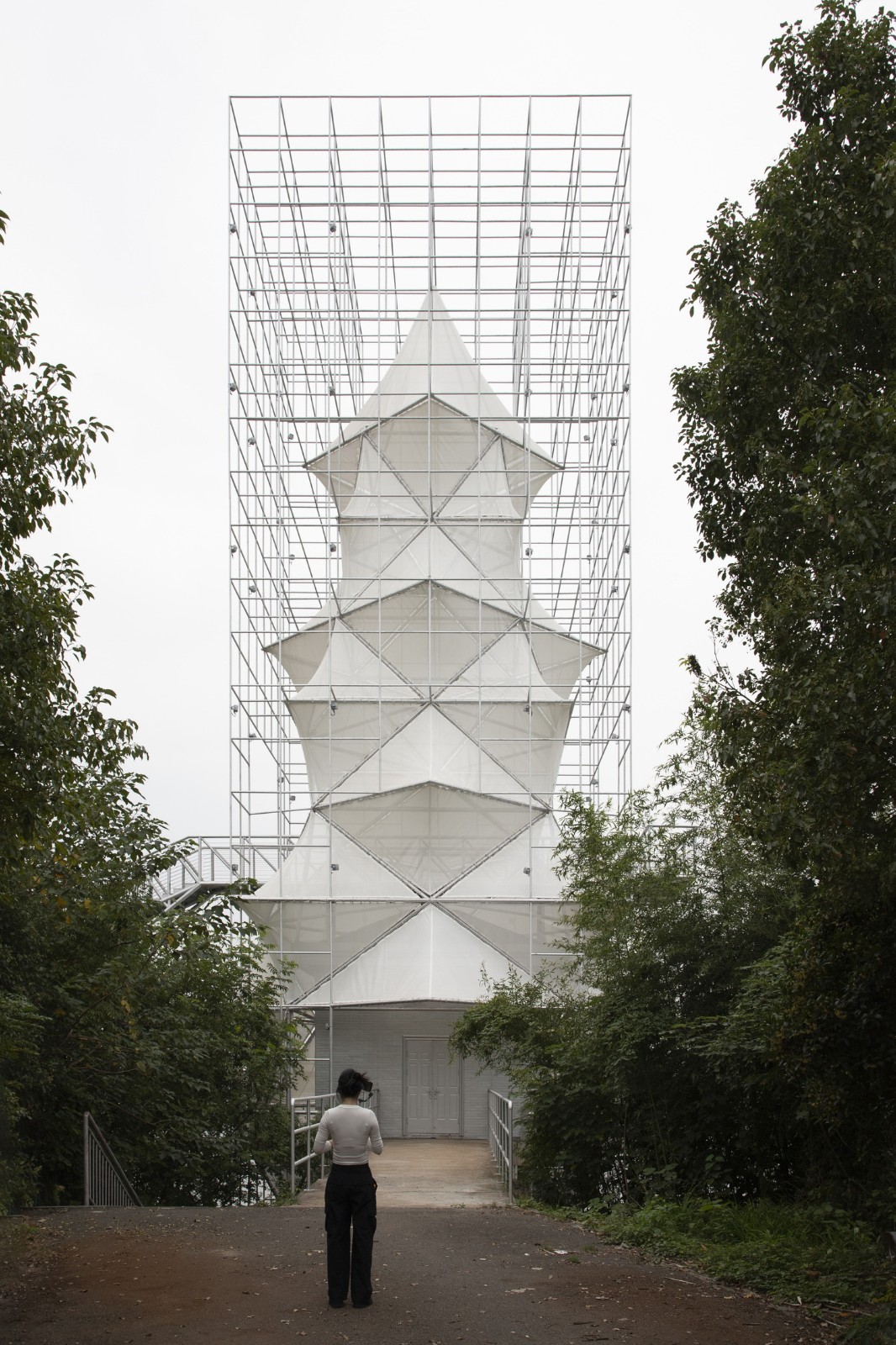 BIM建筑|人造树 / 有限设计工作室