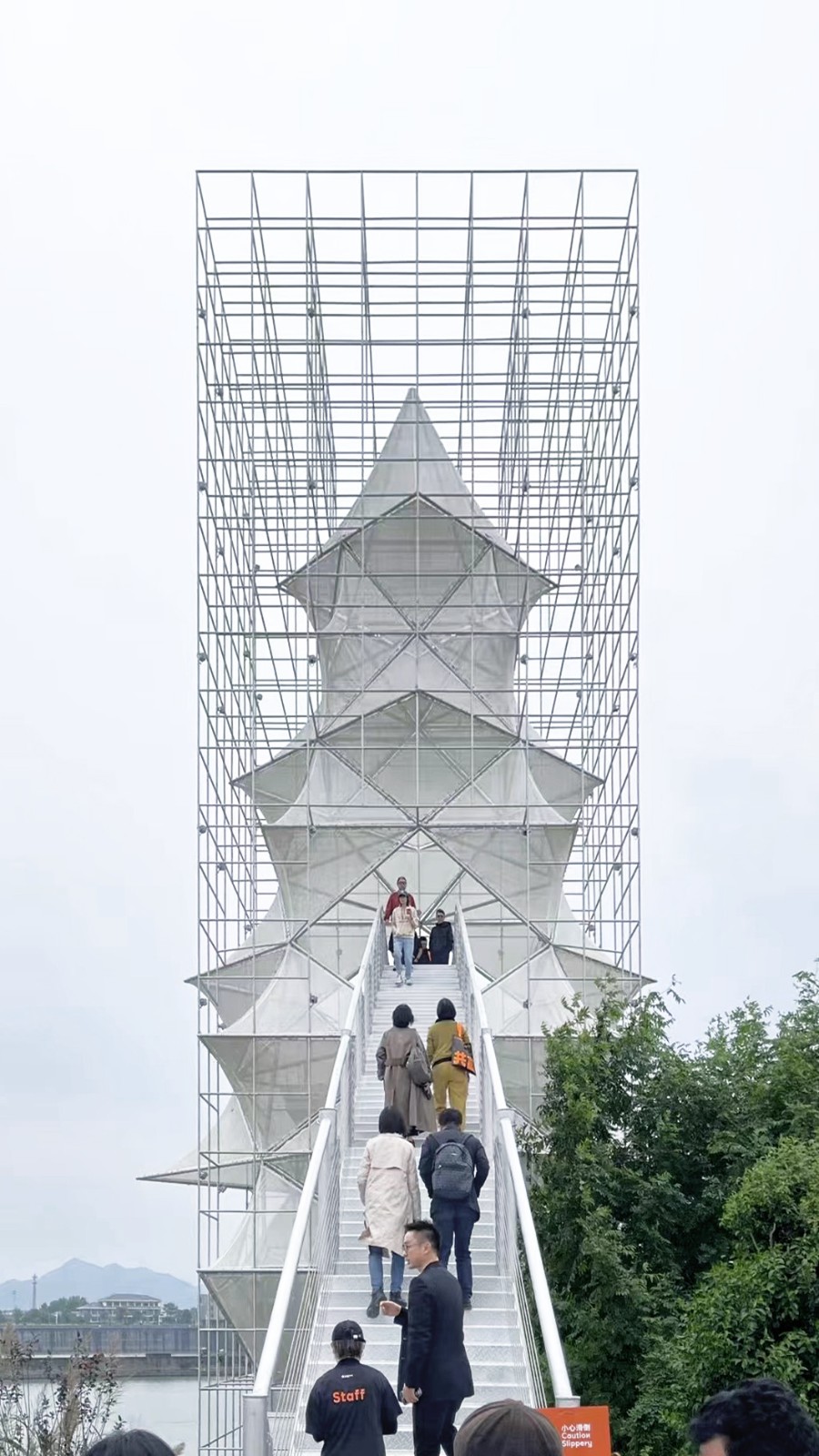 BIM建筑|人造树 / 有限设计工作室