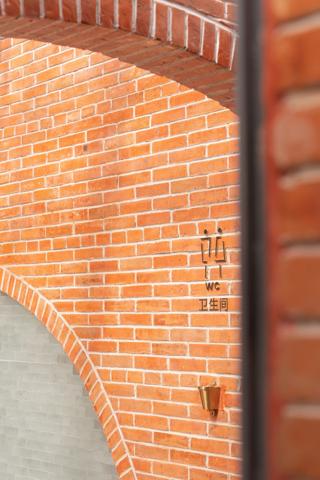 BIM建筑|留坝老街红砖公厕 / 尌林建筑设计事务所