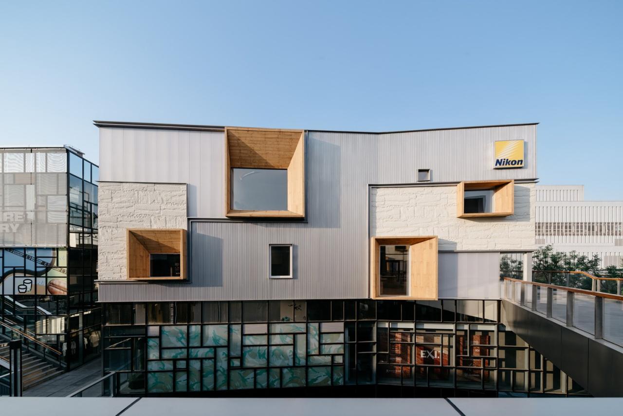 BIM建筑|尼康直营店·北京三里屯太古里店 / Lukstudio芝作室