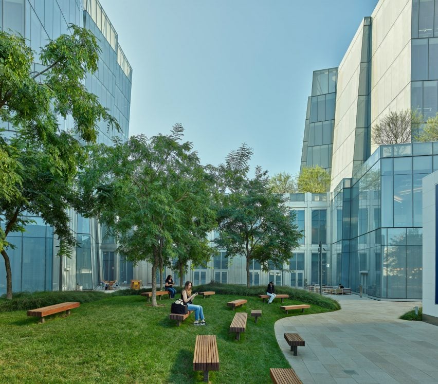 BIM建筑|盖里为华纳兄弟公司扩建总部